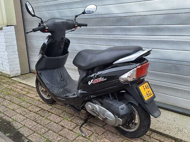 Peugeot v-clic 45km bromscooter 4-takt - afbeelding 3 van  7