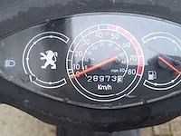 Peugeot v-clic 45km bromscooter 4-takt - afbeelding 4 van  7