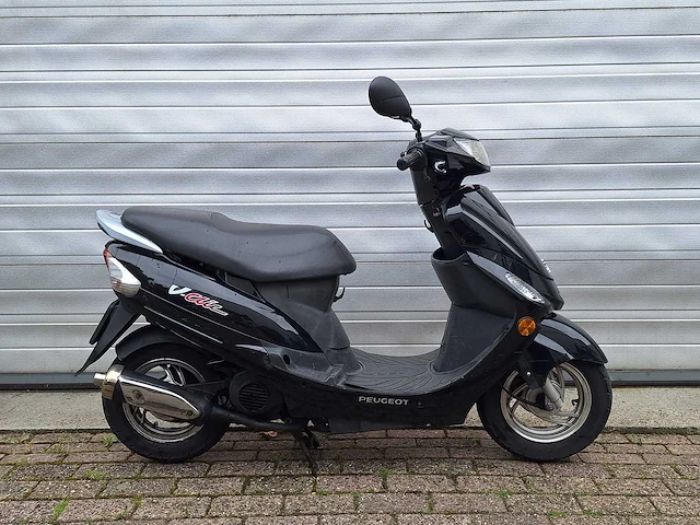 Peugeot v-clic 45km bromscooter 4-takt - afbeelding 5 van  7