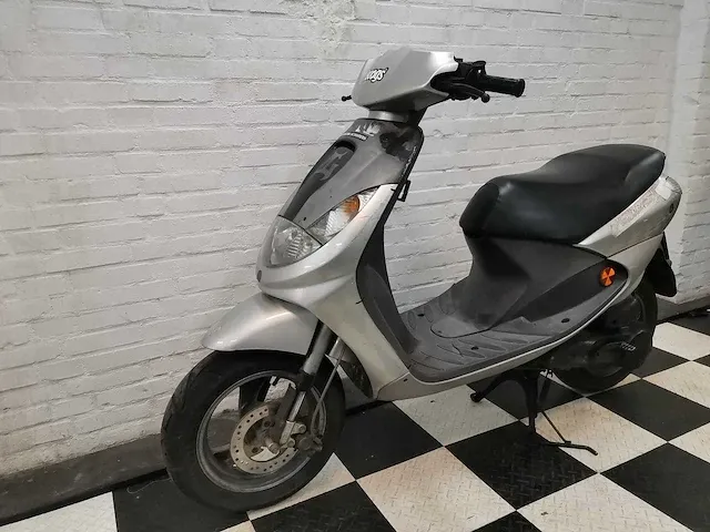 Peugeot vivacity 25 km snorscooter - afbeelding 2 van  7