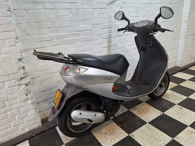 Peugeot vivacity 45 km bromscooter 2takt - afbeelding 5 van  7