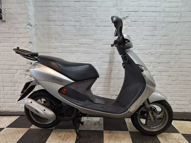 Peugeot vivacity 45 km bromscooter 2takt - afbeelding 6 van  7