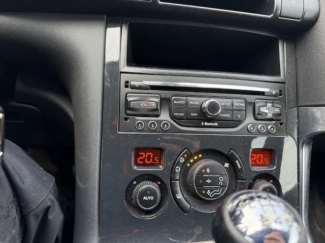 Peugeot,2015 - afbeelding 2 van  28