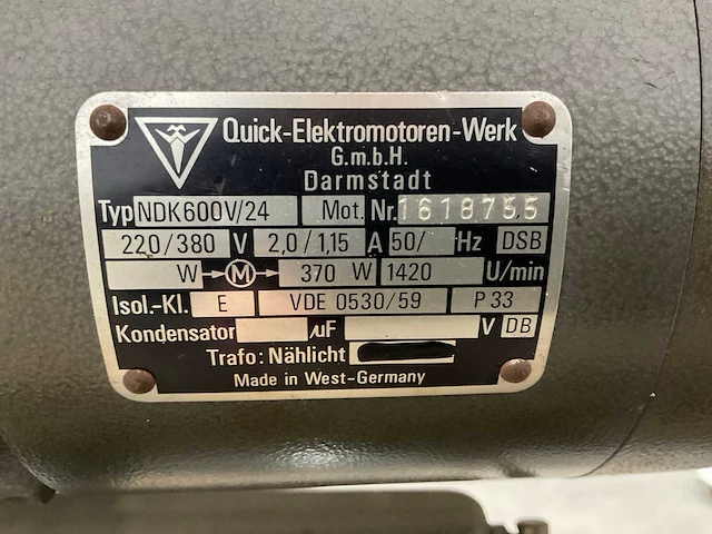 Pfaff professionele naaimachine - afbeelding 2 van  10