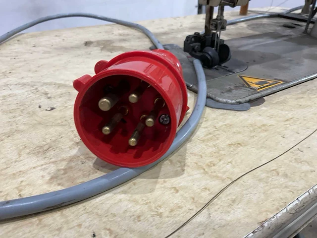 Pfaff professionele naaimachine - afbeelding 10 van  10