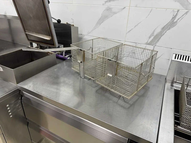 Pfe-800 - elektrische hoge druk friteuse - afbeelding 10 van  13