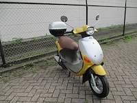 Pgo - bromscooter - rodo show 2 takt - scooter - afbeelding 7 van  11