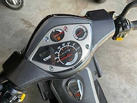 Pgo g-max 125 motorfiets - afbeelding 5 van  13