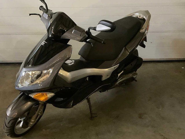 Pgo g-max 125 motorfiets - afbeelding 6 van  13