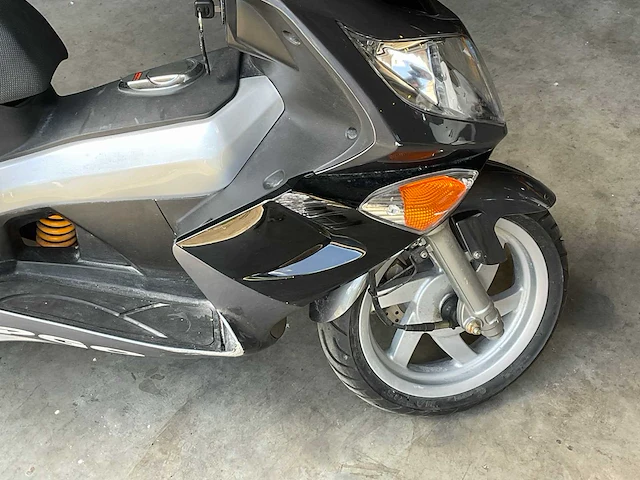 Pgo g-max 125 motorfiets - afbeelding 12 van  13