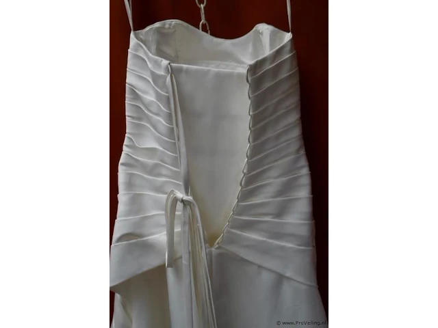 Phil collins bridal collection trouwjurk, strapless - maat 10 - afbeelding 6 van  7