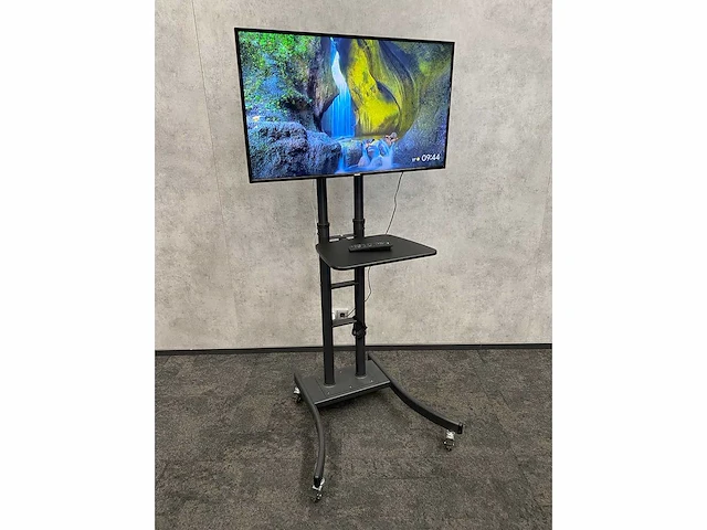 Philips - 43" monitor op verrijdbaar statief - afbeelding 8 van  15
