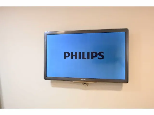 Philips - ambilight 40 pfl7605 - televisie - afbeelding 1 van  2