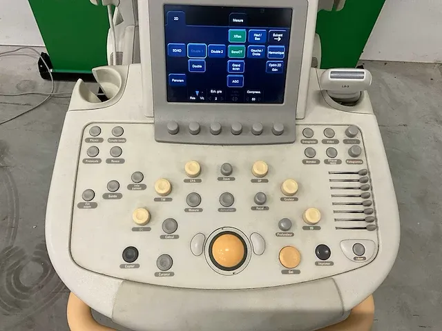 Philips - iu22 - echografieapparaat - 2012 - afbeelding 4 van  11