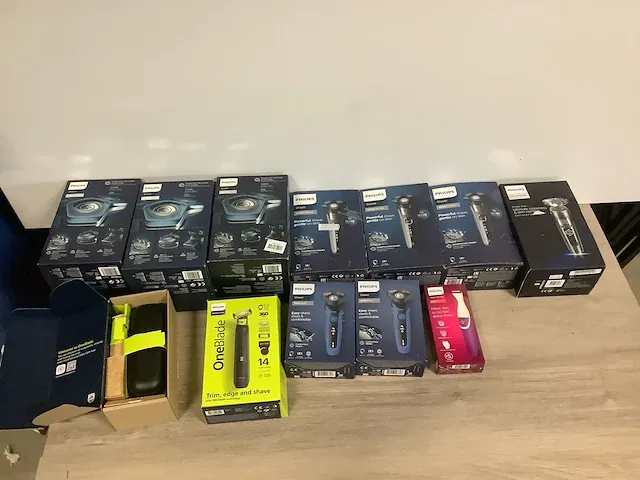 Philips - scheerapparaat (12x) - afbeelding 1 van  3