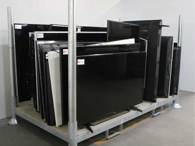 Philips - televisies - werkend met schade (26x) - afbeelding 1 van  57