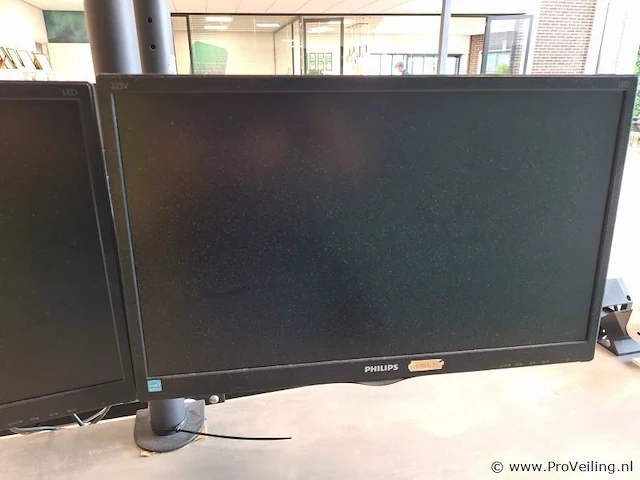 Philips 22" monitor - 2 stuks - met uitschuifbare bureau standaard - afbeelding 3 van  7