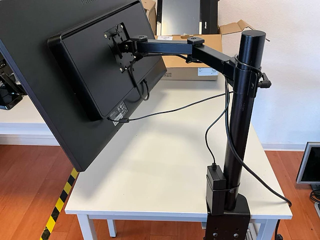 Philips 272s4l monitor + bureausteun - afbeelding 3 van  5