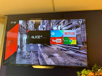 Philips 32phk4309/12 32”- smart televisie - afbeelding 2 van  3