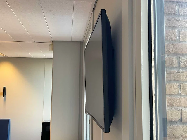 Philips 43bdl4550d 43” televisie - afbeelding 2 van  3