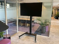 Philips 55bdl4550d 55” televisie op vloerstandaard - afbeelding 1 van  4