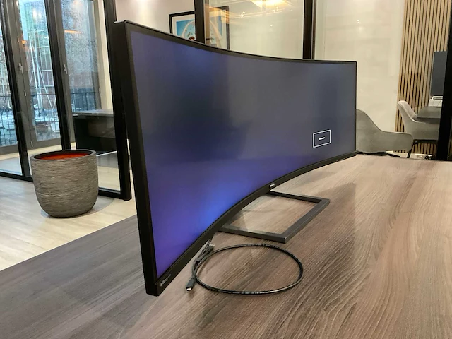 Philips brilliance 499p curved monitor - afbeelding 13 van  15