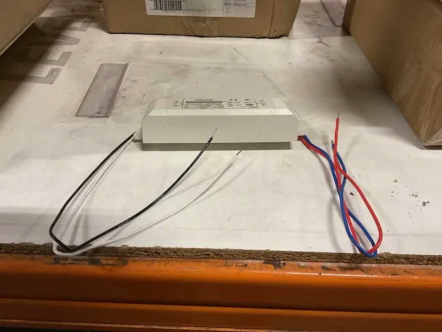 Philips certadrive 35w constant voltage 24vdc ip20 voor leds (200x) - afbeelding 1 van  4