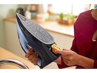 Philips dst7041 7000 series strijkijzer steamglide elite 2400 w lichtblauw/donkerblauw - afbeelding 2 van  6