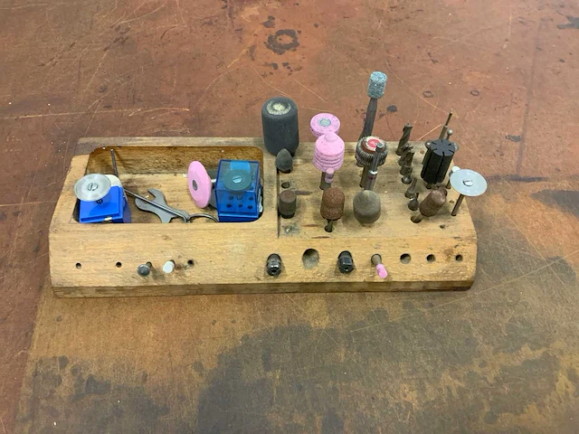 Philips gereedschapmakers werkbank - afbeelding 16 van  17