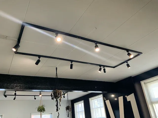 Philips hue railsysteem slimme verlichting - afbeelding 1 van  7