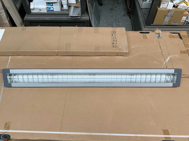 Philips opbouwarmatuur montagebalken efix tcs260 (33x) - afbeelding 6 van  8