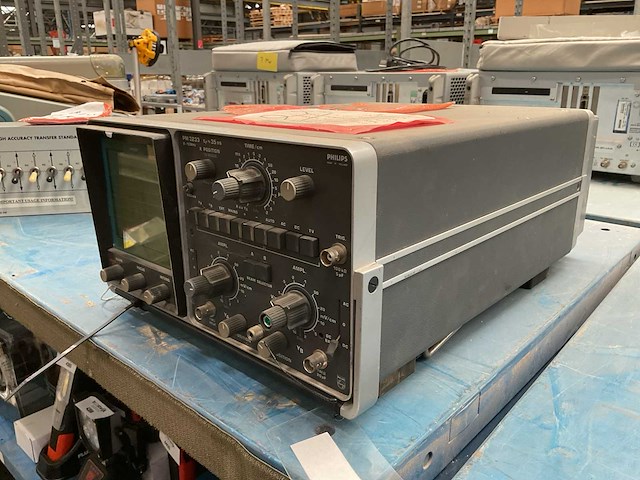 Philips pm 3233 oscilloscope - afbeelding 3 van  4