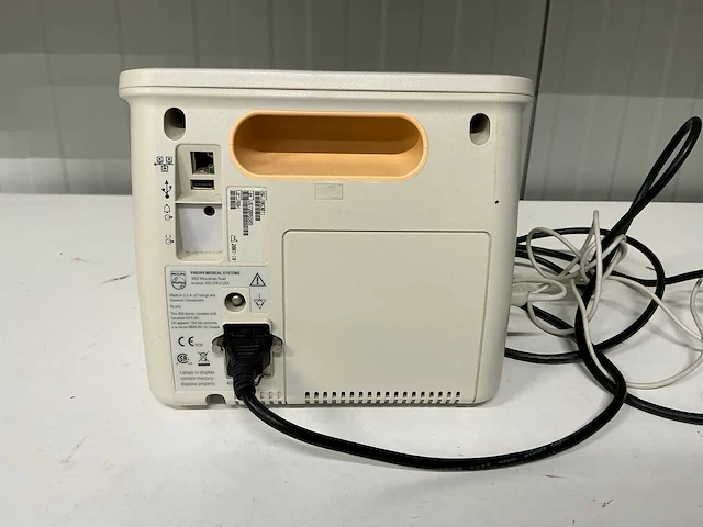 Philips suresigns vs3 patientmonitor incl. bloedsaturatiemeter - afbeelding 2 van  3