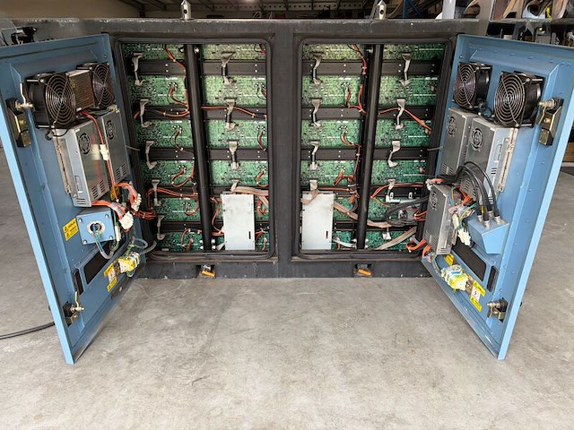 Philips vidiwall outdoor da 20-10000s (delta 20 5000s) – complete led videowall set - afbeelding 3 van  21