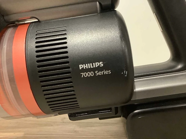 Philips xc7055/01 aqua steelstofzuiger - afbeelding 6 van  7