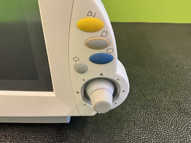 Phillips intellivue mp70 patiëntmonitor (4x) - afbeelding 3 van  11