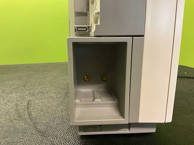 Phillips intellivue mp70 patiëntmonitor (5x) - afbeelding 9 van  13