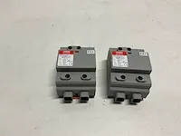 Phoenix contact surge suppressors val-mb-t1/t2 1500dc- pv/2+v (2x) - afbeelding 1 van  3