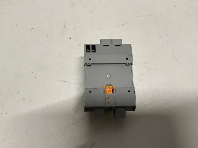 Phoenix contact surge suppressors val-mb-t1/t2 1500dc- pv/2+v (2x) - afbeelding 3 van  3
