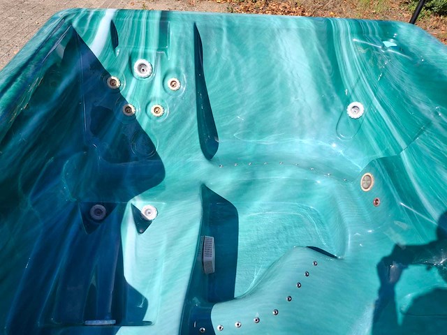 Phoenix spa 4 persoons amerikaans jacuzzi en buitenspa - afbeelding 5 van  24