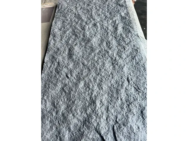 Phomi - floor / wall / facade tile granite - afbeelding 1 van  6