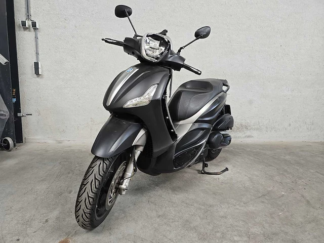 Piaggio - beverly sport - 350 cc - 4t motorscooter 24mskv - afbeelding 3 van  9