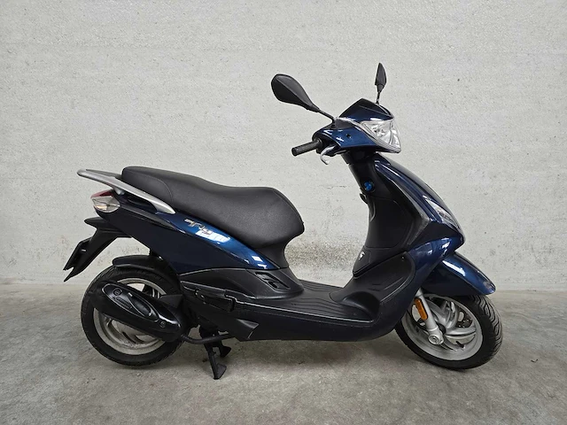 Piaggio - bromscooter - fly 4t - 45km uitvoering dgv59d - afbeelding 2 van  7