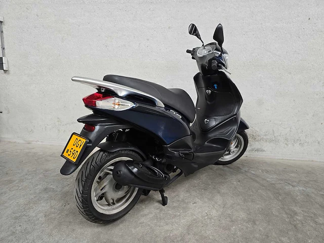 Piaggio - bromscooter - fly 4t - 45km uitvoering dgv59d - afbeelding 5 van  7