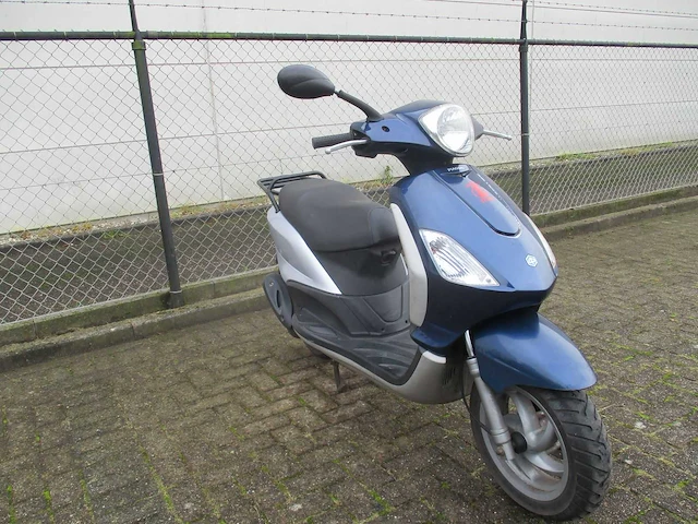 Piaggio - bromscooter - fly 4t - scooter - afbeelding 6 van  10
