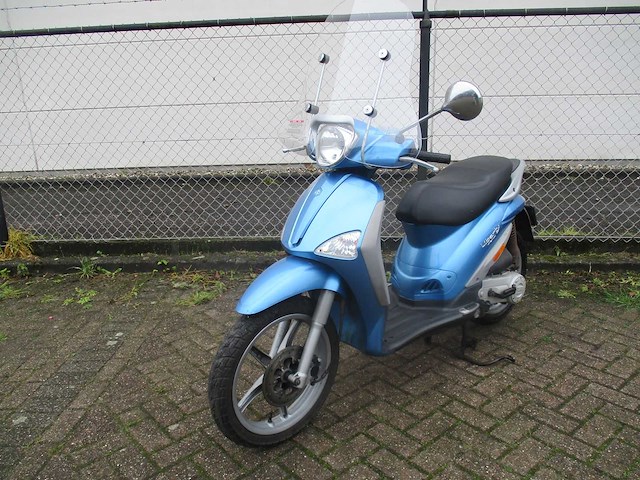 Piaggio - bromscooter - liberty 4 tempi - scooter - afbeelding 4 van  11