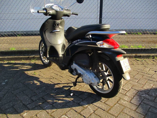 Piaggio - bromscooter - liberty 4takt tempi - scooter - afbeelding 2 van  11