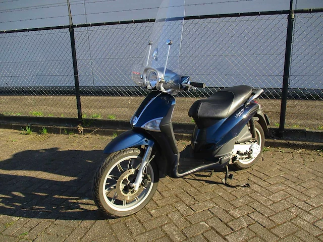 Piaggio - bromscooter - liberty 4takt tempi - scooter - afbeelding 4 van  11