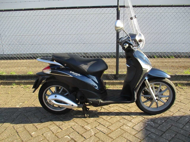 Piaggio - bromscooter - liberty 4takt tempi - scooter - afbeelding 8 van  11