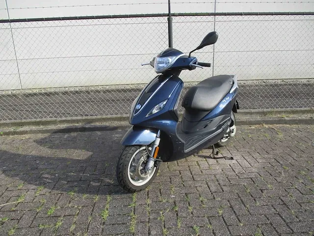 Piaggio - bromscooter - new fly 4t - scooter - afbeelding 4 van  11